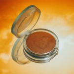 Víte, že bronzer je multifunkční trik při líčení? 5 tipů – jak a kam jej nanášet